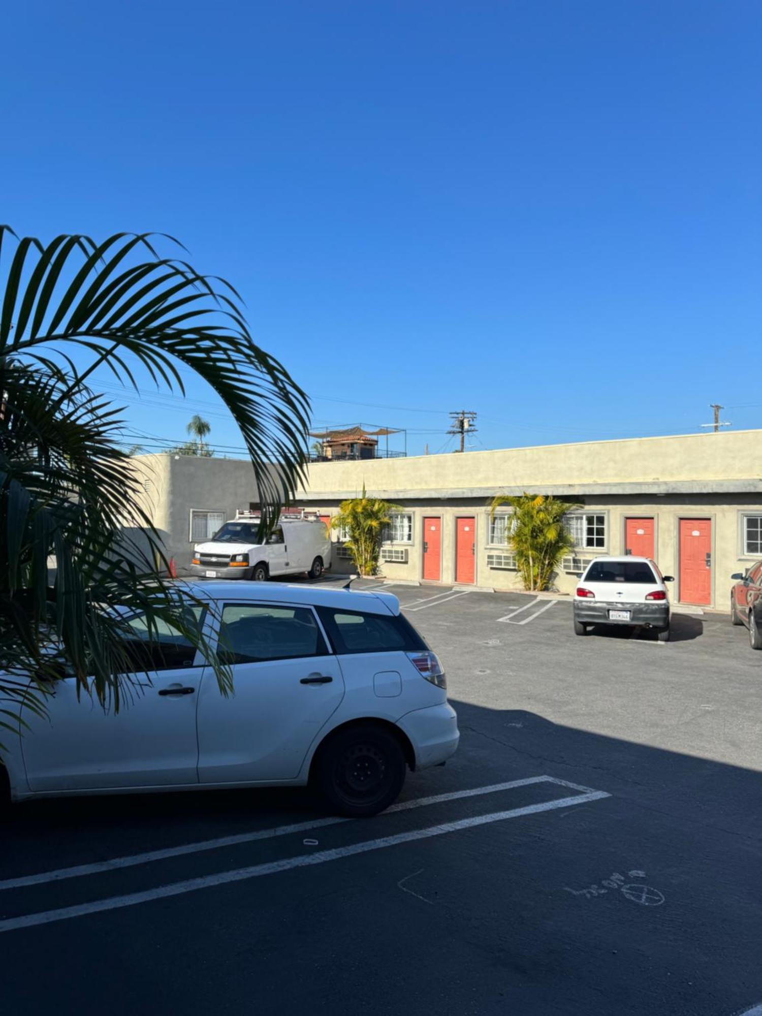 La Cienega Inn Motel Лос Анджелис Екстериор снимка